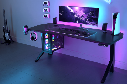 Elektrisch höhenverstellbare Gaming und Büro Schreibtische und passendes Zubehör. Designed and engineered in Germany. Sichere dir jetzt bis zu 17% Rabatt!